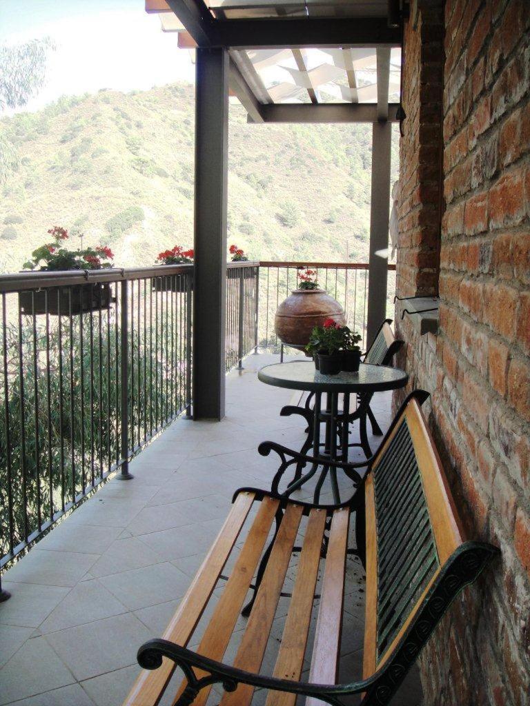Hostal Archontiko I Misirlou Kalopanagiotis Exterior foto