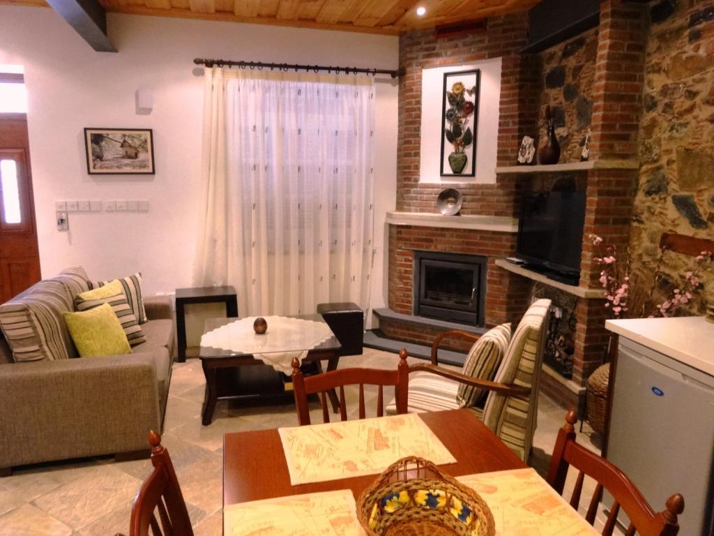 Hostal Archontiko I Misirlou Kalopanagiotis Habitación foto